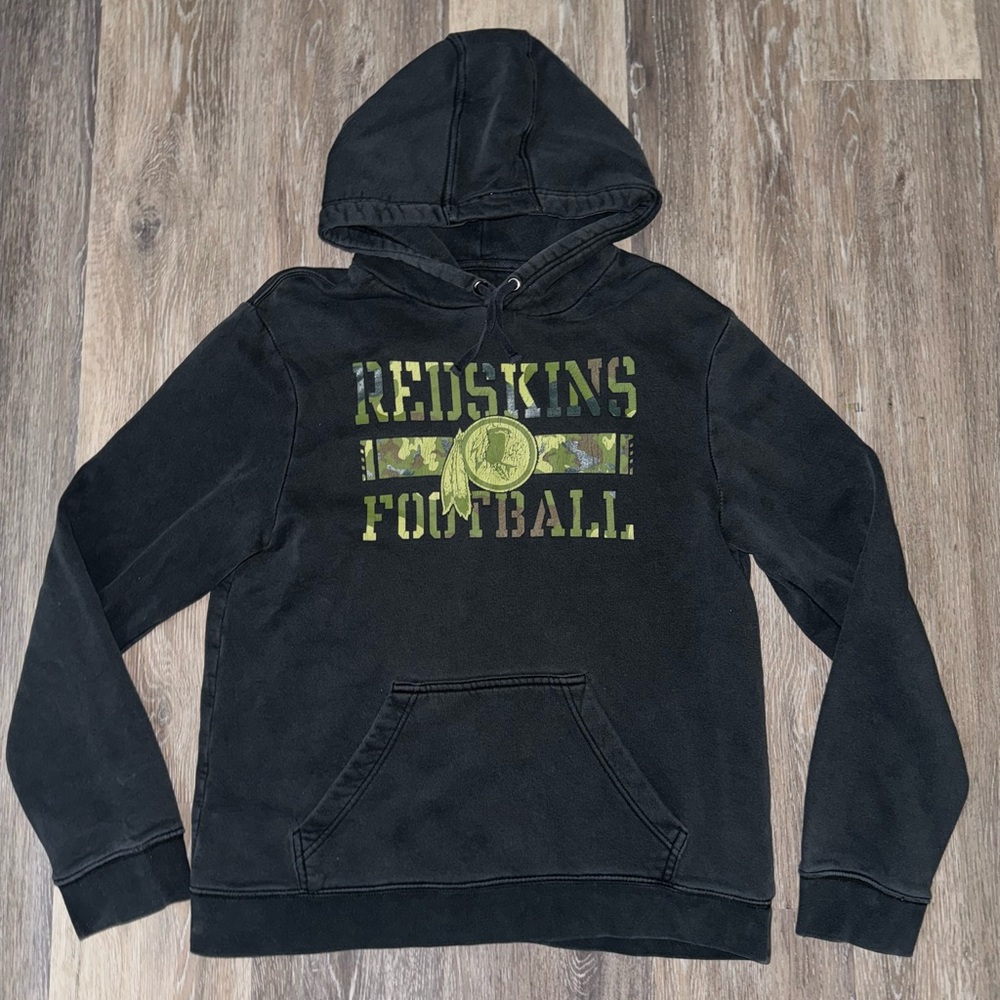 Washington Redskins NFL Black & Green Camo Hoodie - Size Medium